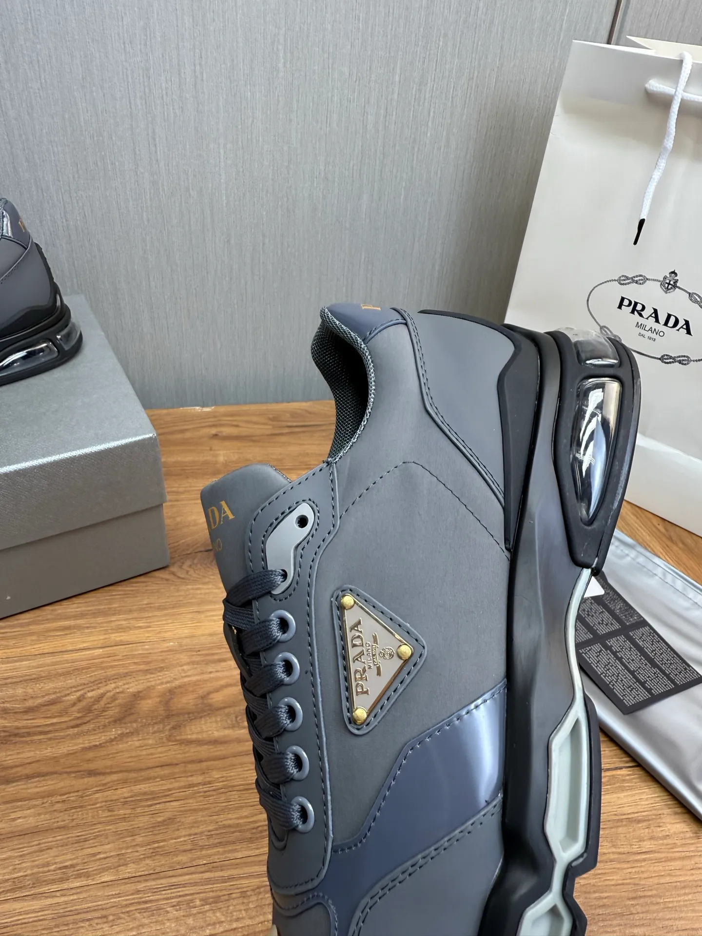Men's shoes 💰640💰 [PRADA] Men's shoes are popular in the counter, official website is synchronized, 1 high-quality shipment ✔️Original cowhide upper + cowhide lining, 1🆚1 replica, original sole, 38-45 (45 customized, non-refundable)